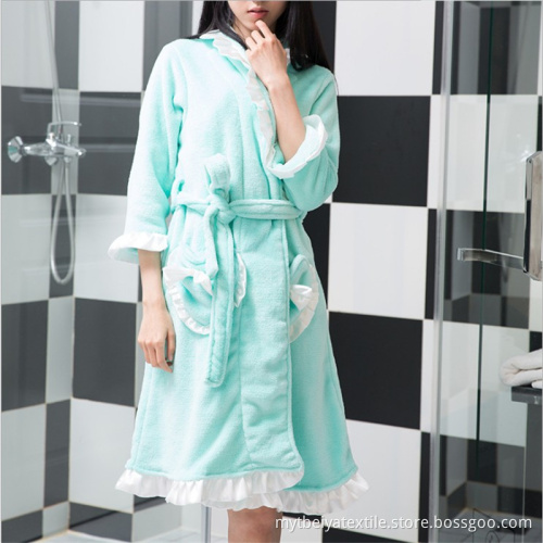 Factory Price Female Lace Comfortable Heated Coral Fleece Bathrobe